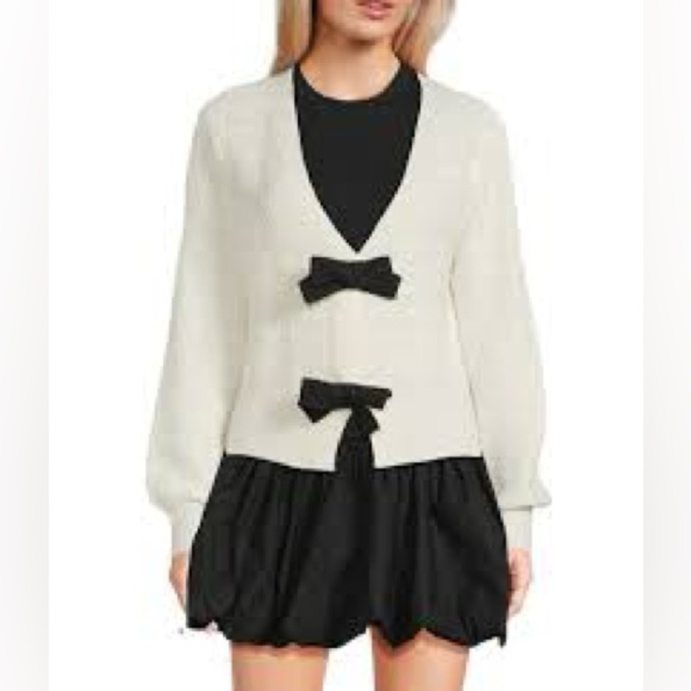 NWT Boutique Cream & Black Velvet Bows Bess Cardigan Sz M